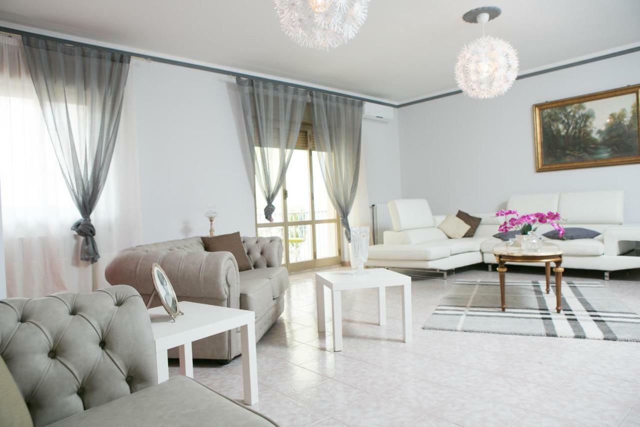 Affitta Camere The Queen Ispica Exterior photo