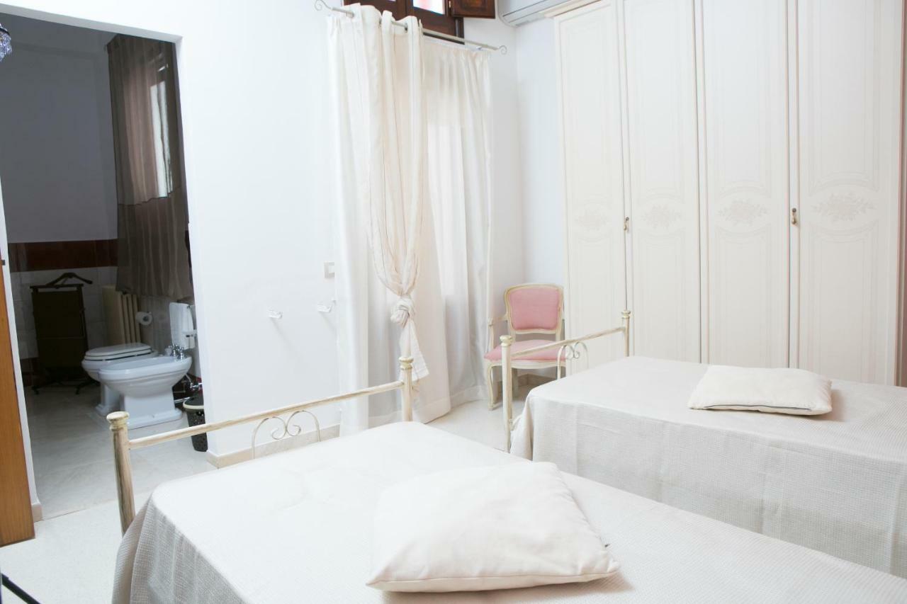 Affitta Camere The Queen Ispica Exterior photo