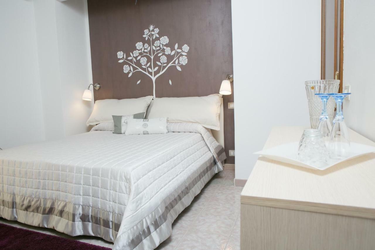 Affitta Camere The Queen Ispica Exterior photo